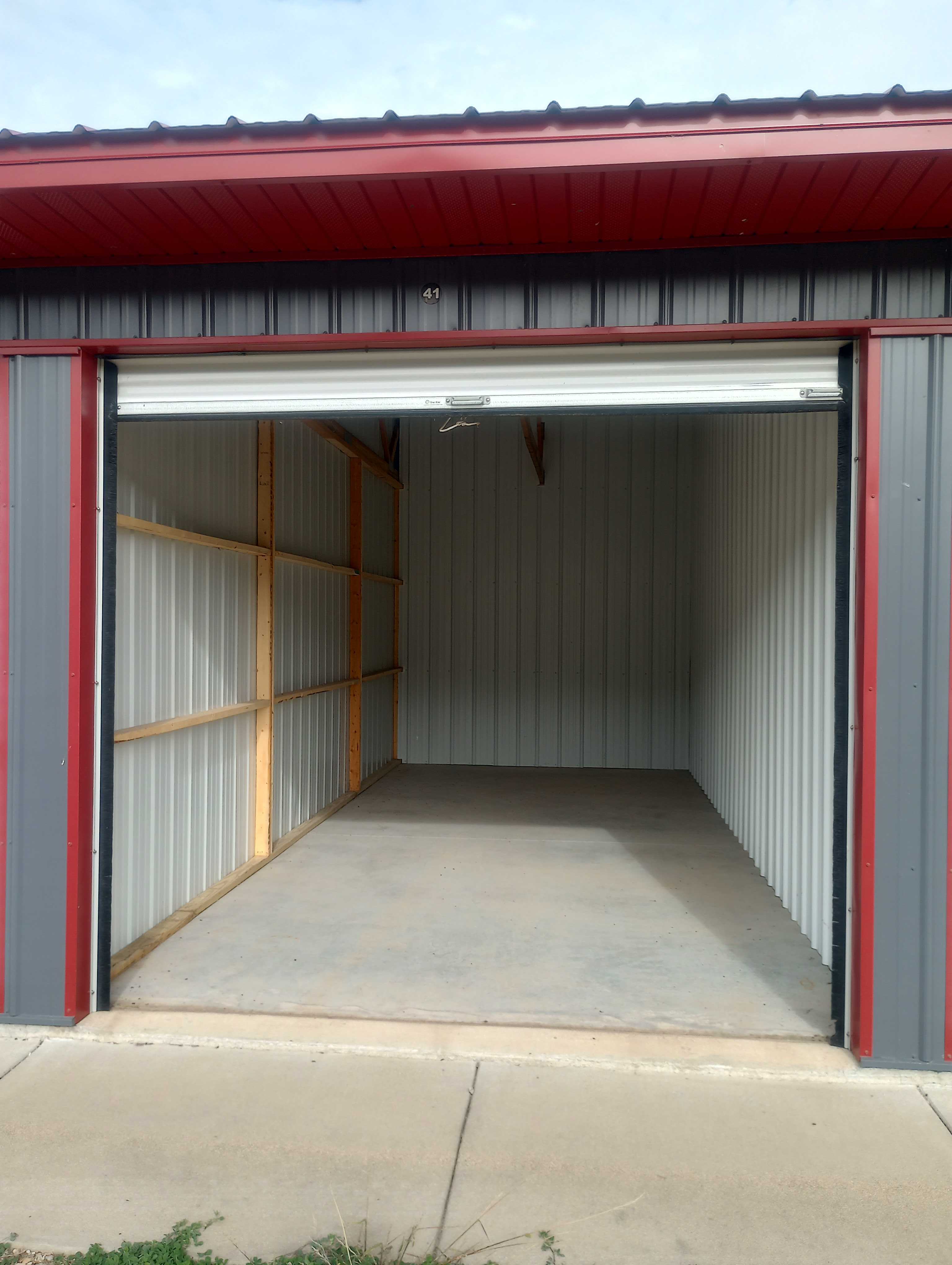 10' x 24' unit, door open