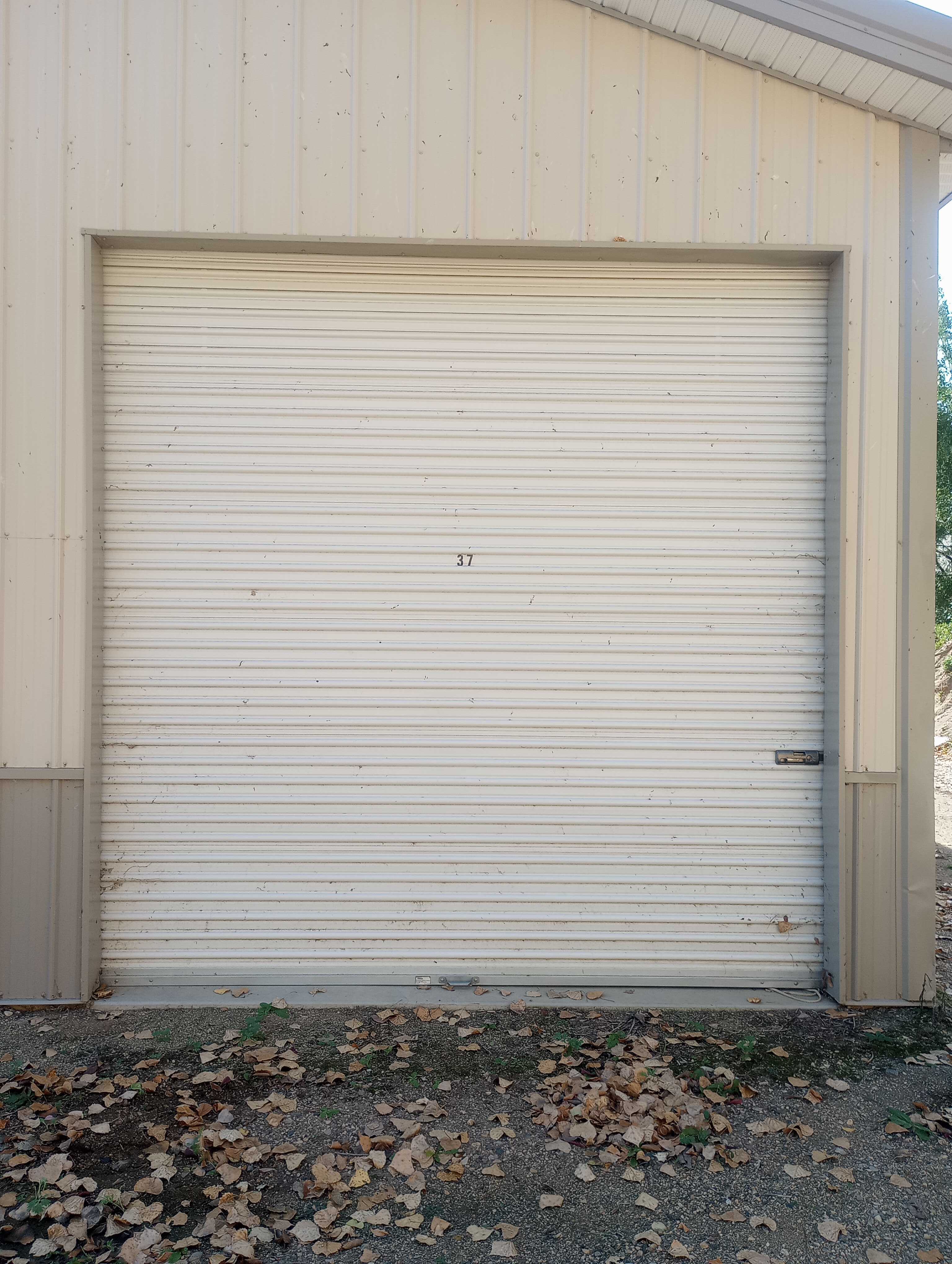 12' x 12' unit, door closed