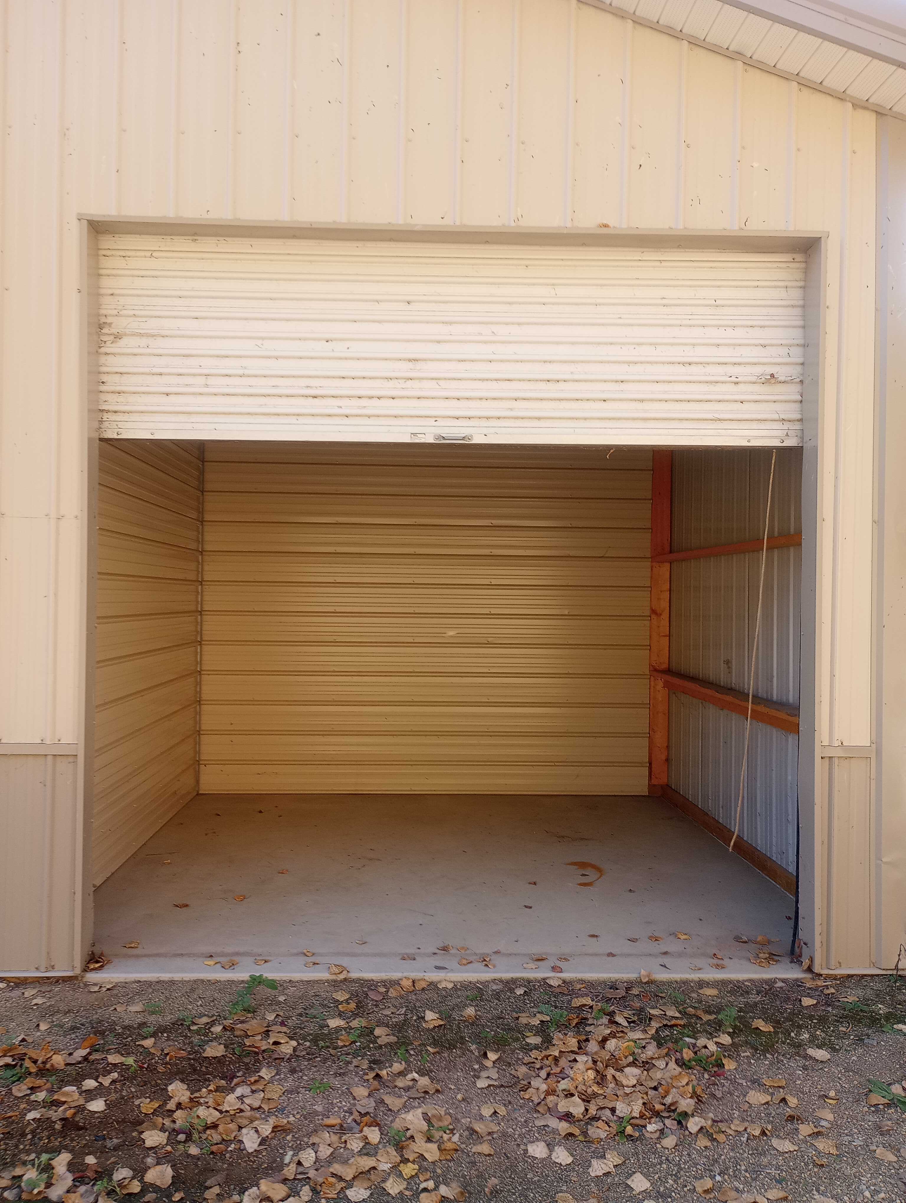 12' x 12' unit, door open
